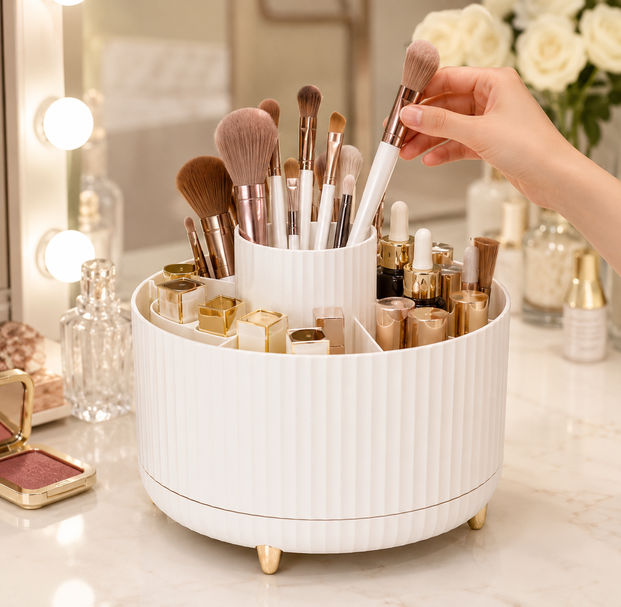 360° Rotating Makeup Organizer Luxury 360° Rotating Makeup Organizer

✨ Organize Your Beauty Essentials in Style

Say goodbye to cluttered countertops and messy makeup collections. The Luxury 360° Rotating Makeup Organizer keeps all your beauty essentials